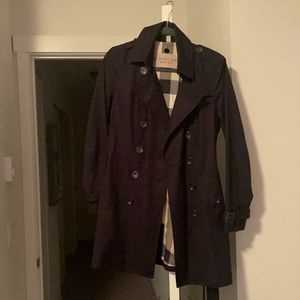 Burberry kensington Rain Coat hooded ***AUTHENTIC** hardly used. Great condition